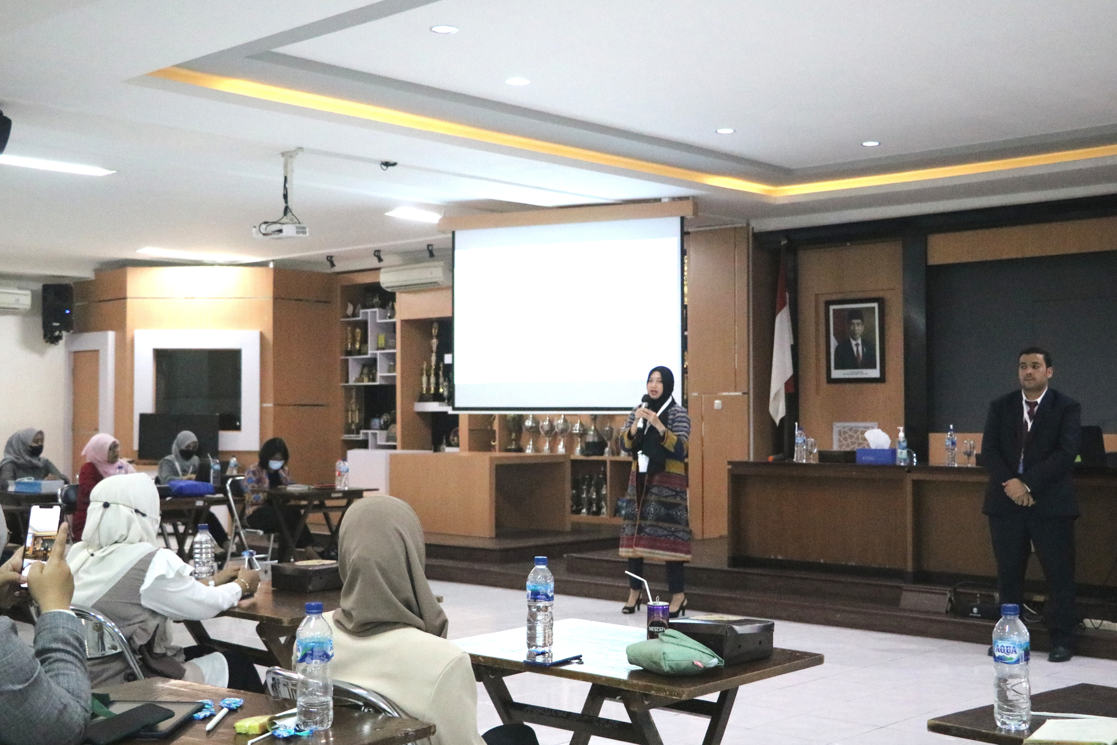 Kunjungan Universitas Islam Internasional Indonesia