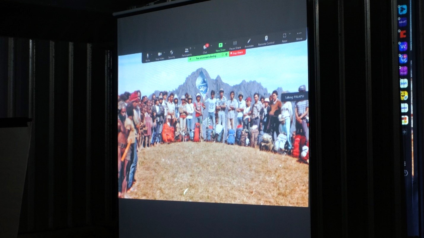 Never Give Up: Kisah Perjalanan Ekspedisi Carstensz Pyramid PALAPSI UGM